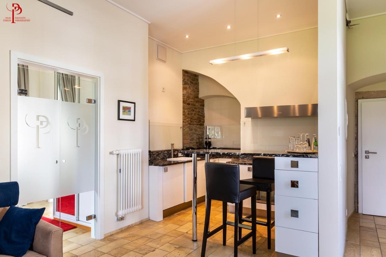 Palac Pakoszow Schlosshotel Wernersdorf Jelenia Góra Exteriör bild A modern open plan kitchen