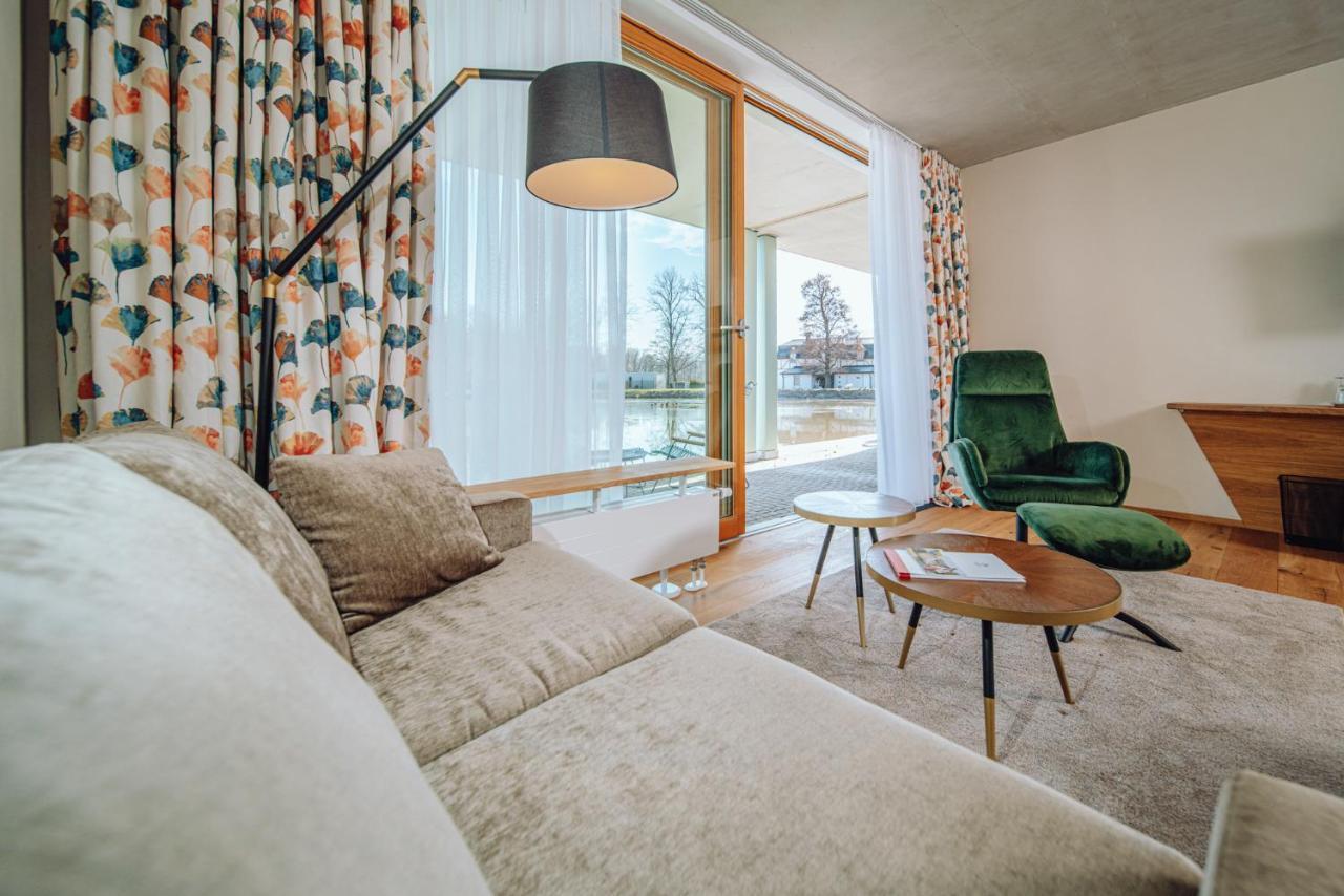 Palac Pakoszow Schlosshotel Wernersdorf Jelenia Góra Exteriör bild A suite at the Hotel