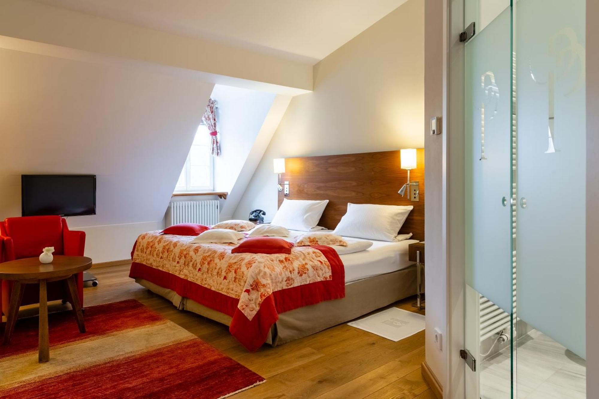 Palac Pakoszow Schlosshotel Wernersdorf Jelenia Góra Exteriör bild A typical room at the Hotel
