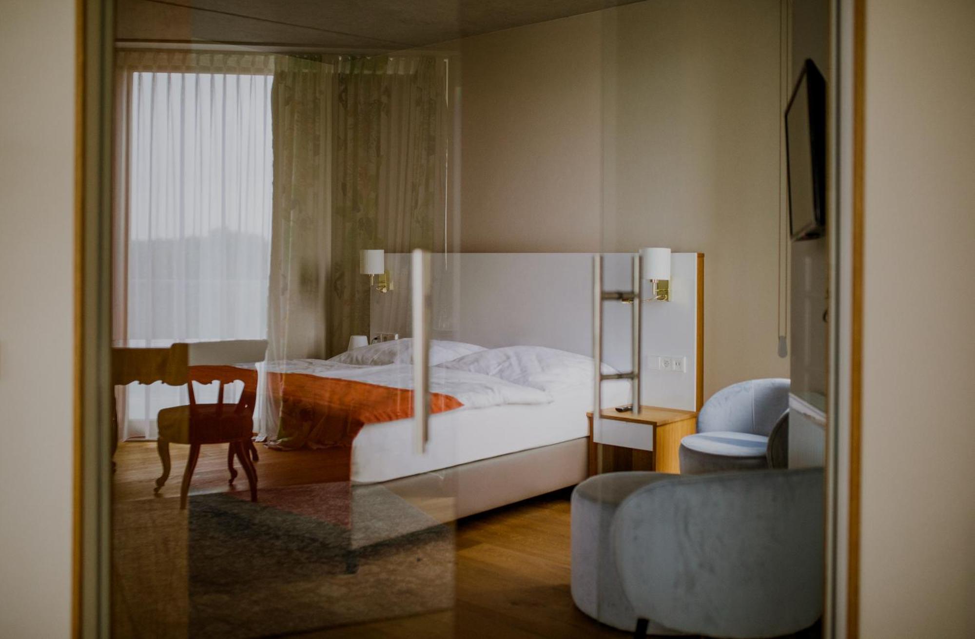 Palac Pakoszow Schlosshotel Wernersdorf Jelenia Góra Exteriör bild A room at the hotel