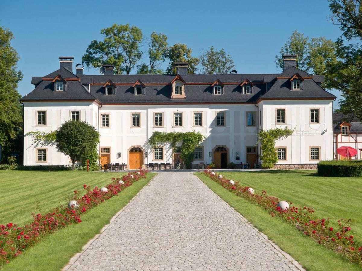 Palac Pakoszow Schlosshotel Wernersdorf Jelenia Góra Exteriör bild The main building of the manor