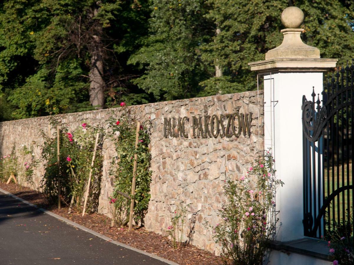 Palac Pakoszow Schlosshotel Wernersdorf Jelenia Góra Exteriör bild Entrance to the Mac Morgan family vault at St Mary's Church, Haddington